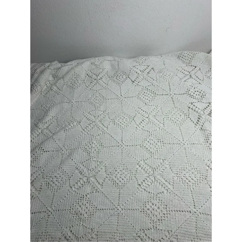 Vintage Rare92”x80” Queen Hand Crocheted Cotton Bedspread White